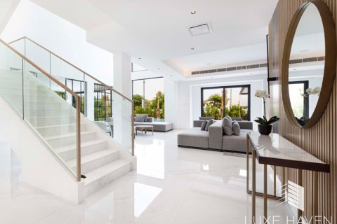 4 bedrooms Villa in Jumeirah Islands, UAE No. 14017 25