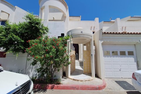 Villa de 7 dormitorios en Abu Dhabi, UAE No. 29189 6