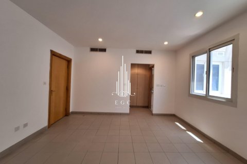 Villa de 7 dormitorios en Abu Dhabi, UAE No. 29189 28