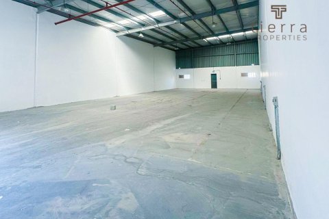 325.2m² Warehouse in Al Quoz, UAE No. 46602 4