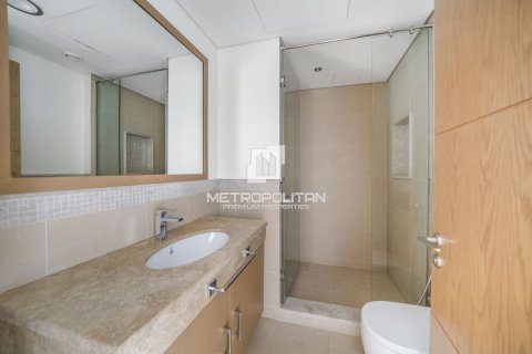 Квартира с 3 спальнями в Burj Vista, ОАЭ №33587 13