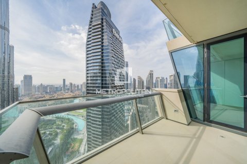 Квартира с 3 спальнями в Burj Vista, ОАЭ №33587 3