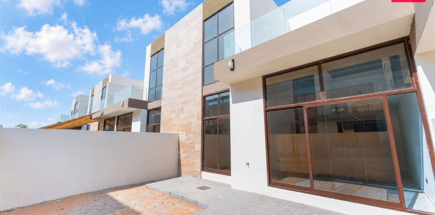 4 bedrooms Townhouse in Dubai, UAE No. 213226