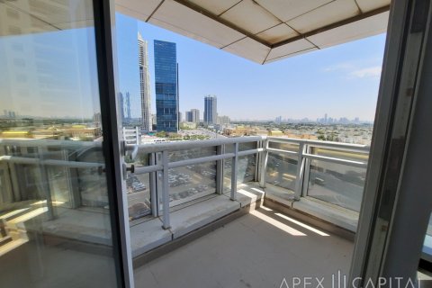 233.9m² Office in Lake Allure, UAE No. 5970 26