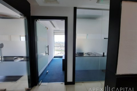 233.9m² Office in Lake Allure, UAE No. 5970 31