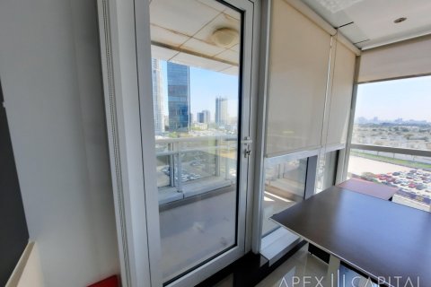 233.9m² Office in Lake Allure, UAE No. 5970 25