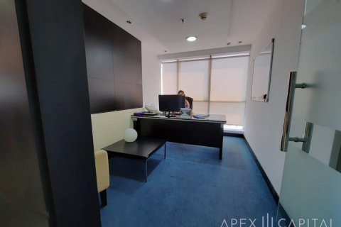 233.9m² Office in Lake Allure, UAE No. 5970 17