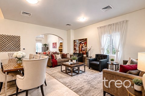 5 bedrooms Villa in The Villa, UAE No. 220785 9