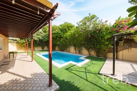 5 bedrooms Villa in The Villa, UAE No. 220785 3
