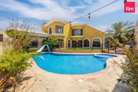 5 bedrooms Villa in Dubai, UAE No. 203169 3