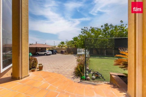 5 bedrooms Villa in Dubai, UAE No. 203169 11