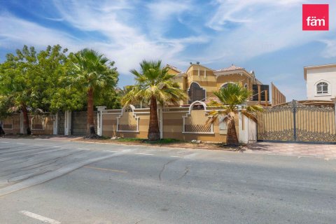 5 bedrooms Villa in Dubai, UAE No. 203169 15