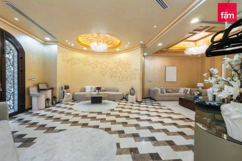 5 bedrooms Villa in Dubai, UAE No. 203169 4