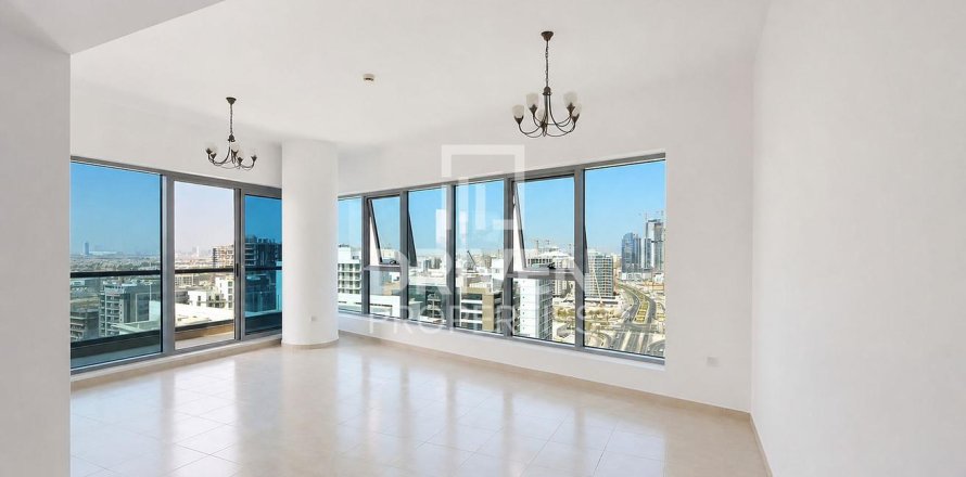 2 bedrooms Apartment in Dubai Residence Complex, UAE No. 221248
