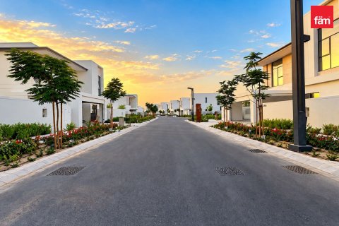 5 bedrooms Villa in Dubai, UAE No. 213352 19