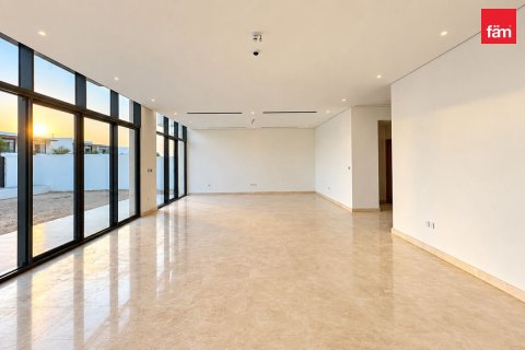 5 bedrooms Villa in Dubai, UAE No. 213352