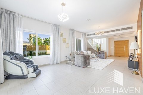 Вилла с 4 спальнями в Legacy Nova Villas, ОАЭ №10621 7
