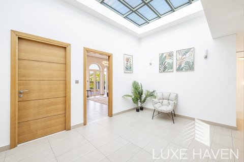 Вилла с 4 спальнями в Legacy Nova Villas, ОАЭ №10621 11