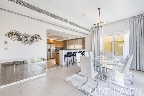 Вилла с 4 спальнями в Legacy Nova Villas, ОАЭ №10621 9