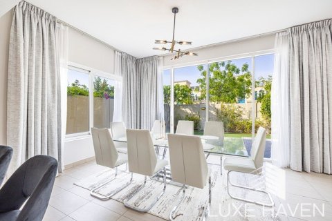 Вилла с 4 спальнями в Legacy Nova Villas, ОАЭ №10621 6