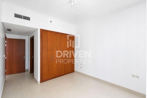 Квартира с 2 спальнями в Burj Vista, ОАЭ №218633 9