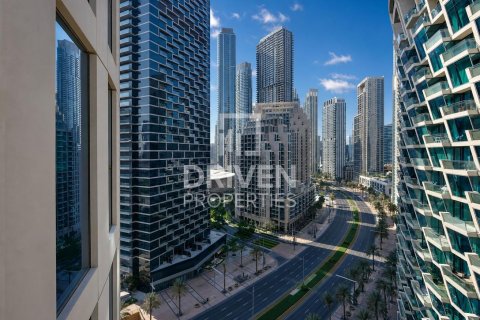 Квартира с 2 спальнями в Burj Vista, ОАЭ №218633 17