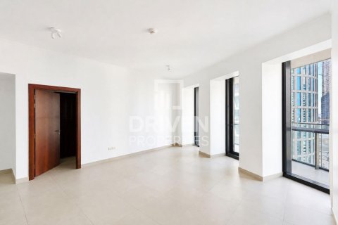 Квартира с 2 спальнями в Burj Vista, ОАЭ №218633 3