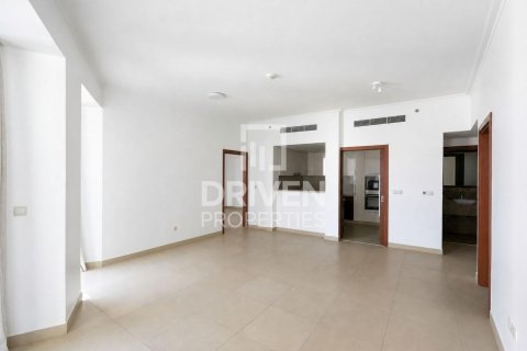 Квартира с 2 спальнями в Burj Vista, ОАЭ №218633 4