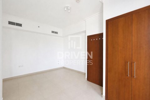 Квартира с 2 спальнями в Burj Vista, ОАЭ №218633 12