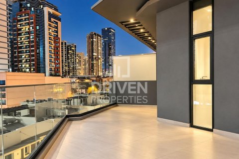 Apartment de 2 dormitorios en Jumeirah Village Circle, UAE No. 226229 24