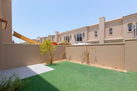 3 bedrooms Villa in Bella Casa, UAE No. 167544 5