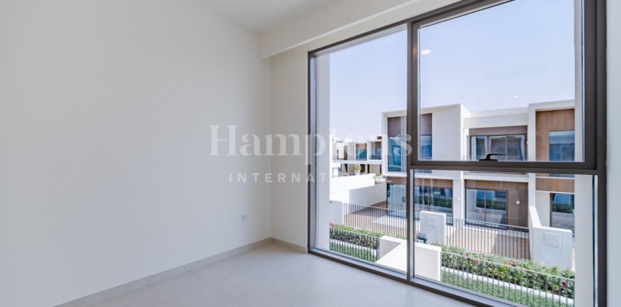 Townhouse de 3 dormitorios en The Valley, UAE No. 223722