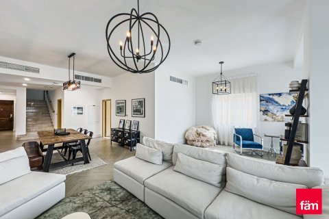 3 bedrooms Villa in Dubai, UAE No. 203122 26