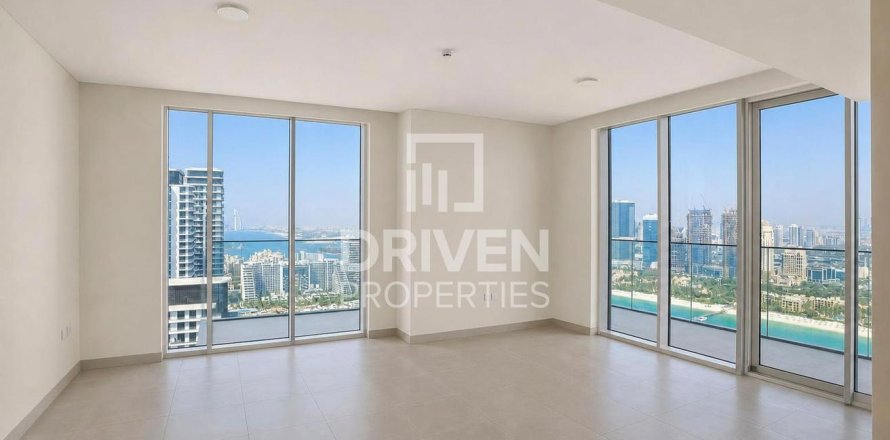 Apartment de 4 dormitorios en EMAAR Beachfront, UAE No. 199951
