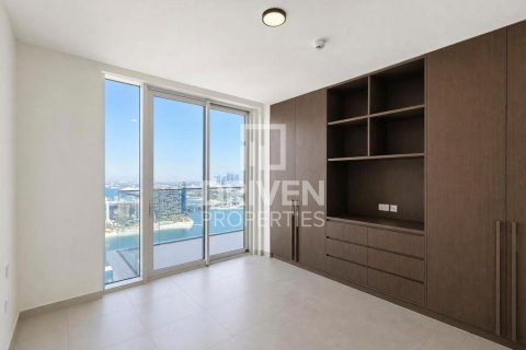 Apartment de 4 dormitorios en EMAAR Beachfront, UAE No. 199951 3