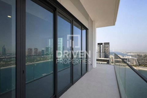 Apartment de 4 dormitorios en EMAAR Beachfront, UAE No. 199951 12