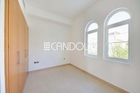 Вилла с 4 спальнями в Legacy Nova Villas, ОАЭ №82748 14