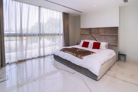 7 bedrooms Villa in Emirates Hills, UAE No. 8609 11