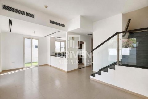 1 bedroom Villa in Arabella Townhouses, UAE No. 218661 2