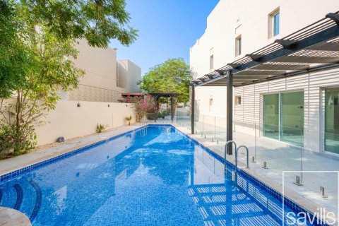 Villa de 5 dormitorios en Meadows, UAE No. 220460