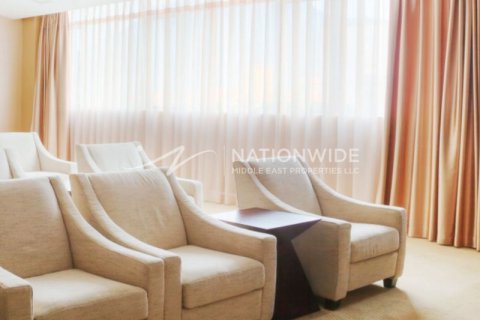Apartment de 2 dormitorios en Dubai, UAE No. 81683 5