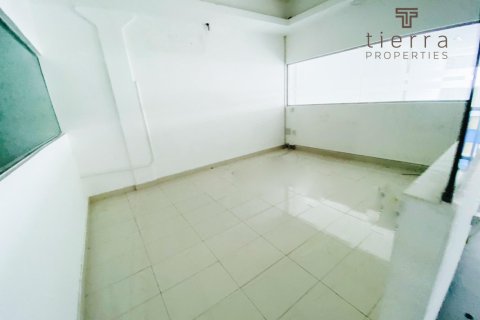 Warehouse de 529.5m² en Al Quoz, UAE No. 22002 9