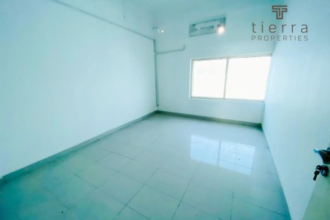 Warehouse de 529.5m² en Al Quoz, UAE No. 22002 7