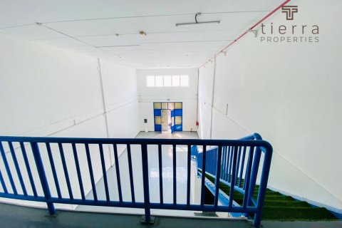 Warehouse de 529.5m² en Al Quoz, UAE No. 22002 13