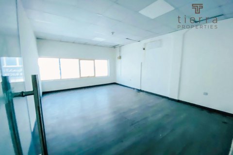 Warehouse de 529.5m² en Al Quoz, UAE No. 22002 12