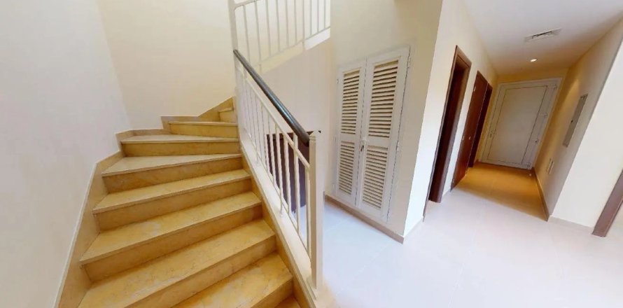 Villa de 4 dormitorios en Dubai Silicon Oasis, UAE No. 221660
