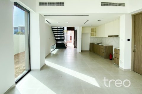 Villa de 4 dormitorios en Nara, UAE No. 174131 14