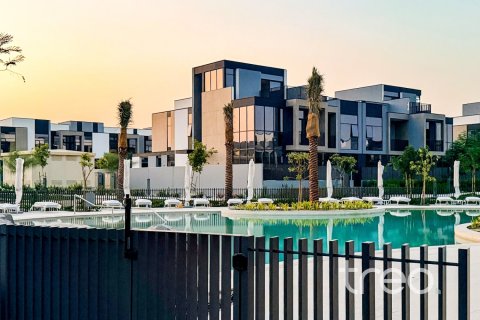 4 bedrooms Villa in Mudon, UAE No. 224984 6