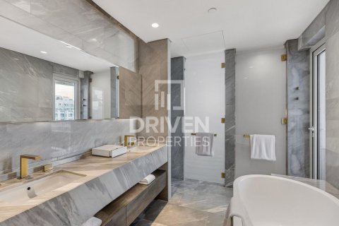 Квартира с 3 спальнями в FIVE Palm Jumeirah, ОАЭ №211707 24
