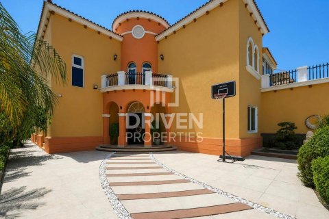 Вилла с 6 спальнями в Jumeirah Park, ОАЭ №221302 25